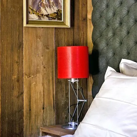 Les Bossons Chalet Sleeps 6 Wifi Domek alpejski